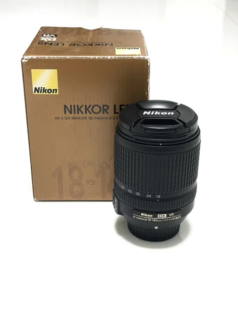 لنز نیکون AF-S 18-140 mm f/3.5-5.6G ED DX VR (کارکرده، بسیار تمیز)